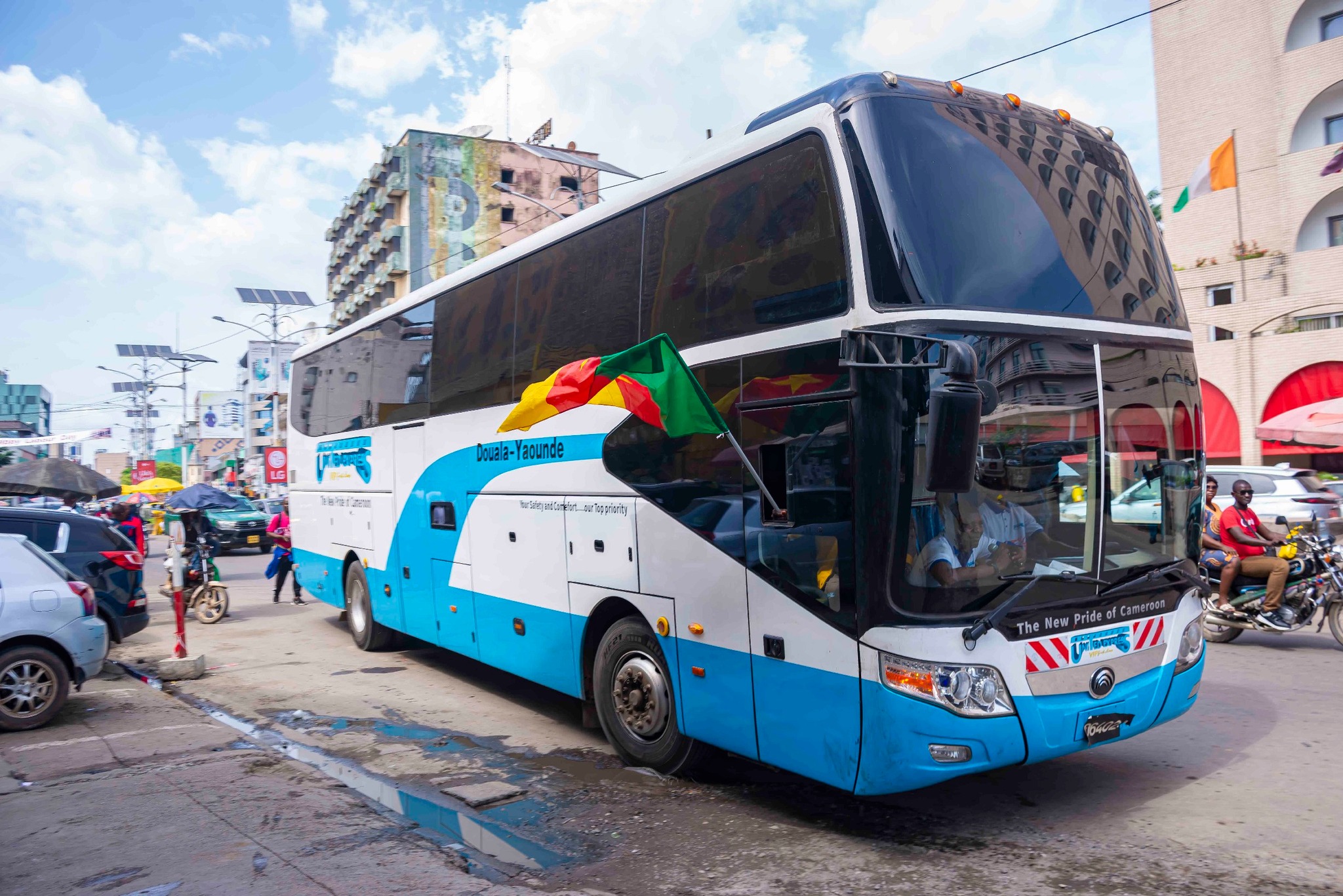 Bus United Express Yaoundé Douala